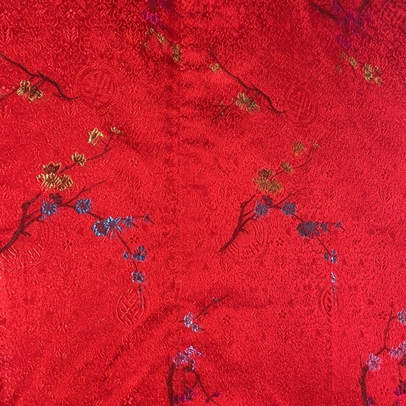 Red Asian style dress - Picture 4 of 5